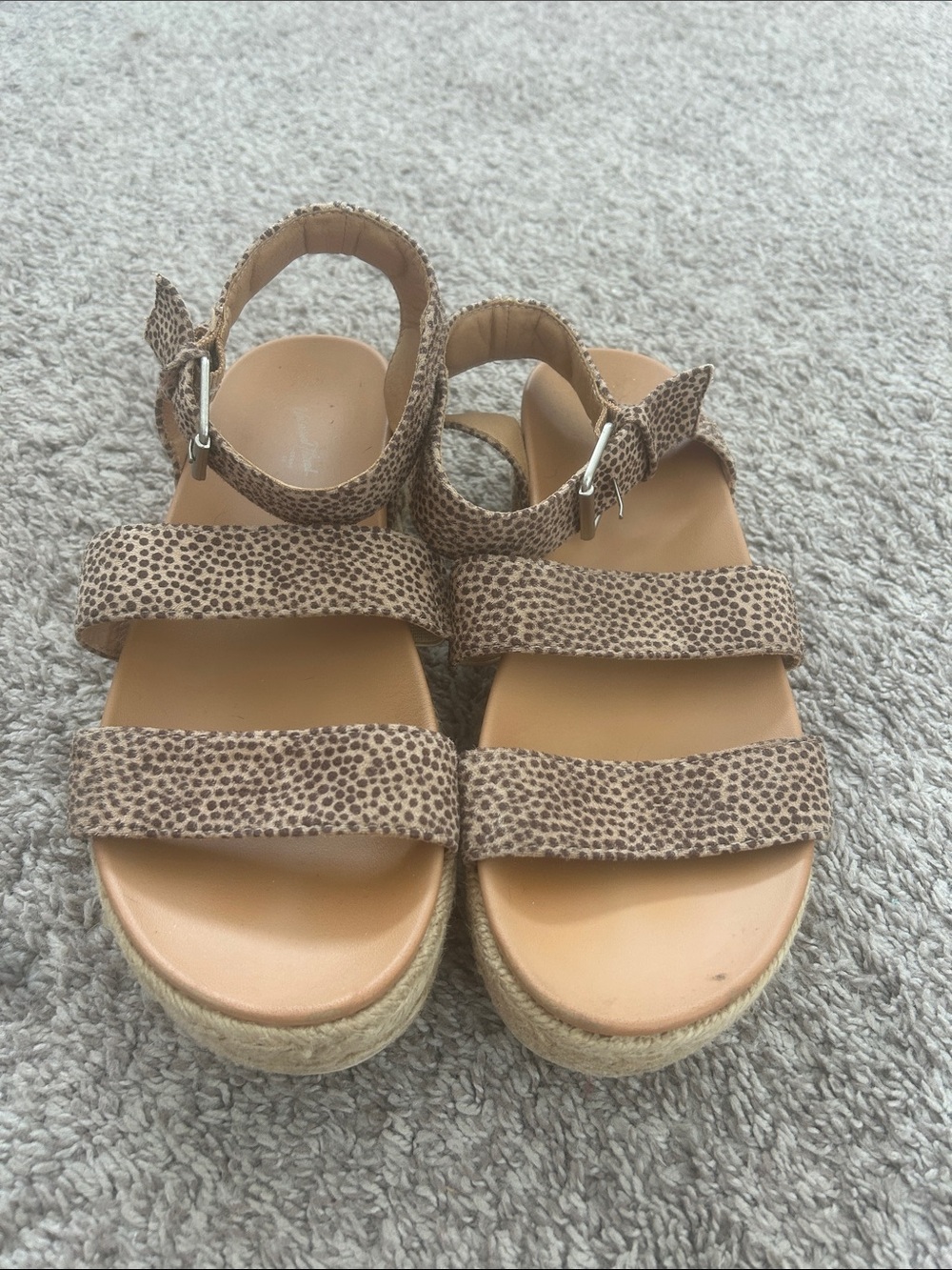Cheetah PrintSandals size 8 Brown Comfortable Summer Footwear